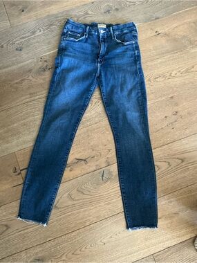 MOTHER Looker Ankle Fray Jeans